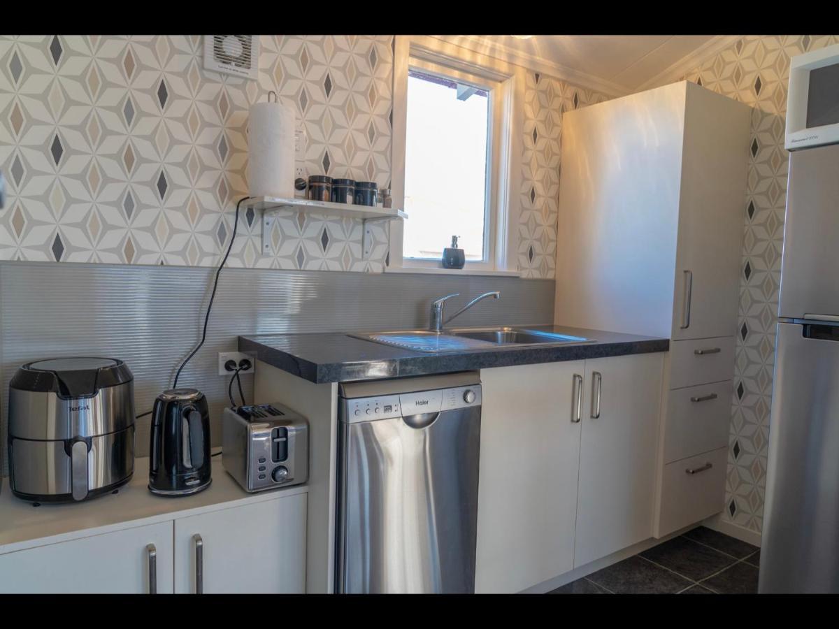 Te Anau Holiday Home - Free Wifi - Free Bikes & Kayaks - Short Walk To Lake & Town - Top Views エクステリア 写真