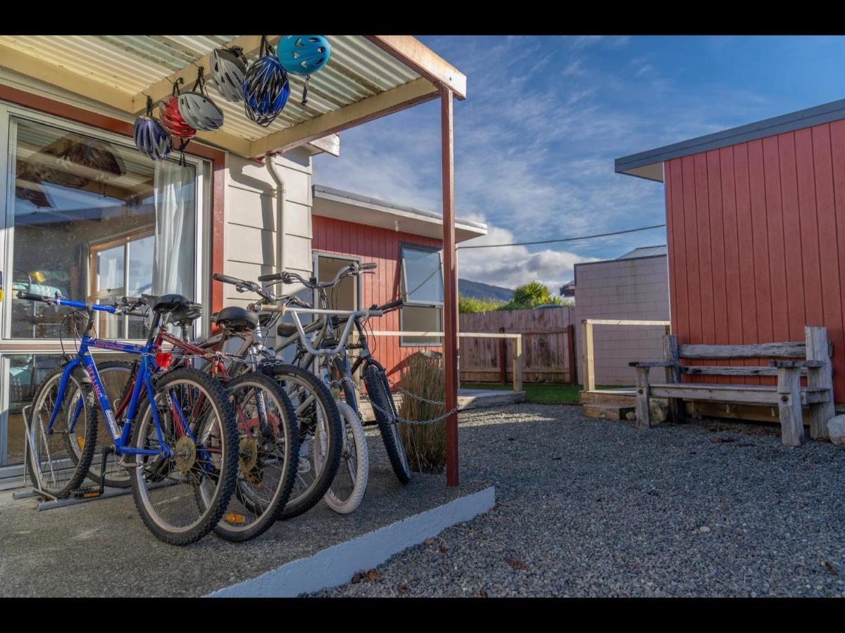 Te Anau Holiday Home - Free Wifi - Free Bikes & Kayaks - Short Walk To Lake & Town - Top Views エクステリア 写真