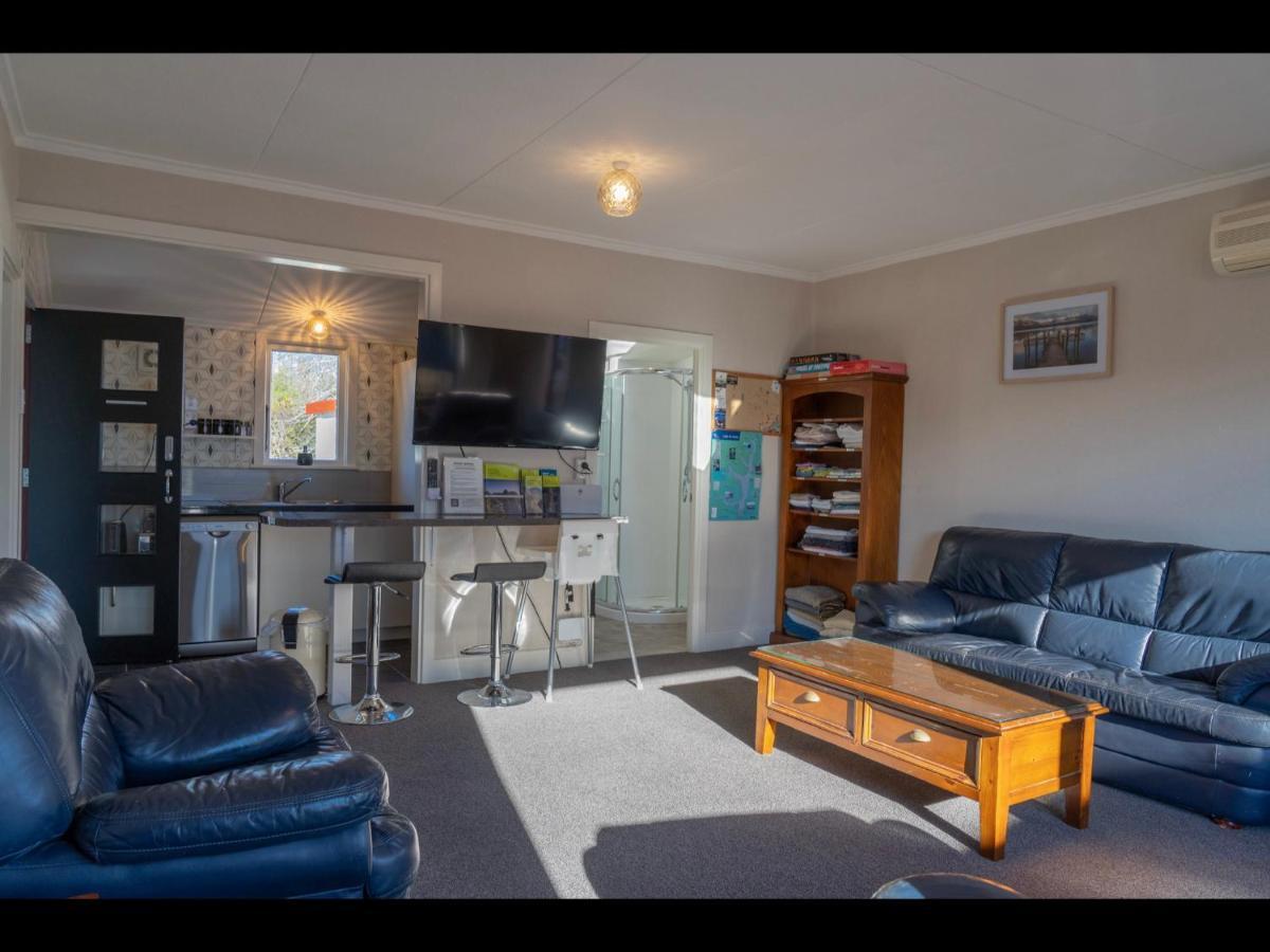 Te Anau Holiday Home - Free Wifi - Free Bikes & Kayaks - Short Walk To Lake & Town - Top Views エクステリア 写真