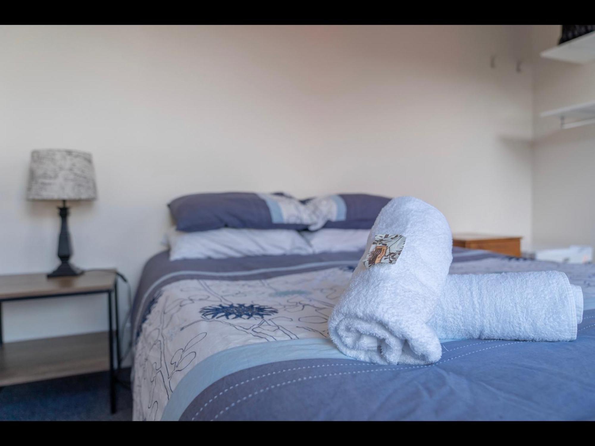 Te Anau Holiday Home - Free Wifi - Free Bikes & Kayaks - Short Walk To Lake & Town - Top Views エクステリア 写真